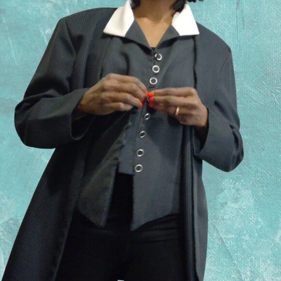 Vintage Panache Canada Black & White Blazer – Power Dressing Vibes - Picture 4 of 8